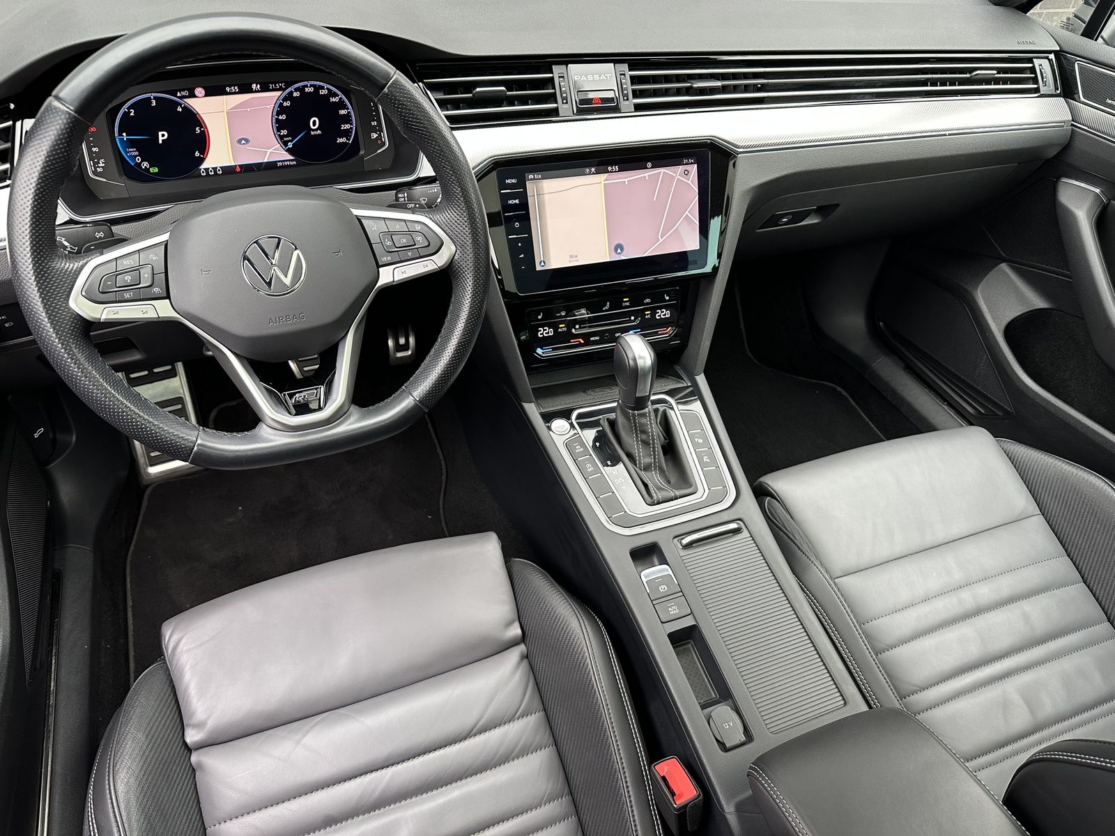 Fahrzeugabbildung Volkswagen Passat Variant 2.0 TDI DSG 4M R-Line NAV+LED+H&K