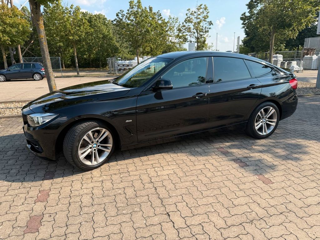 Image of BMW 320