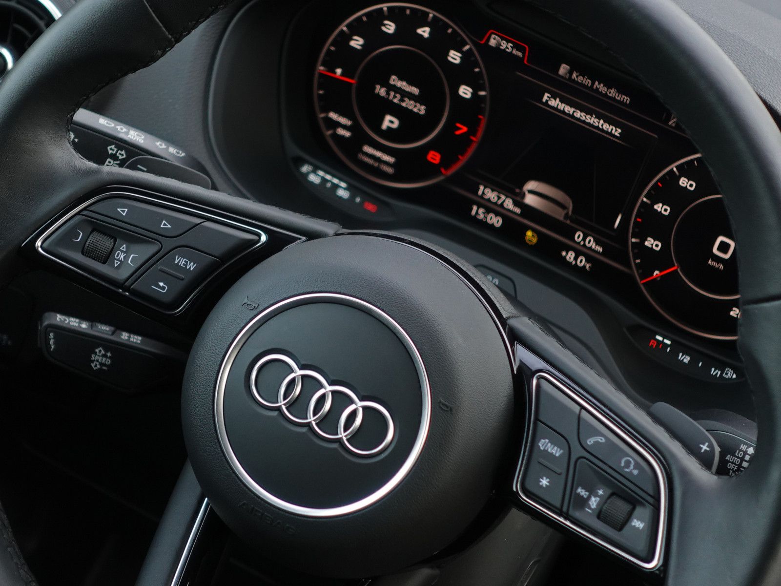 Fahrzeugabbildung Audi Q2 35 TFSI S tronic advanced Navi AHK Garantie