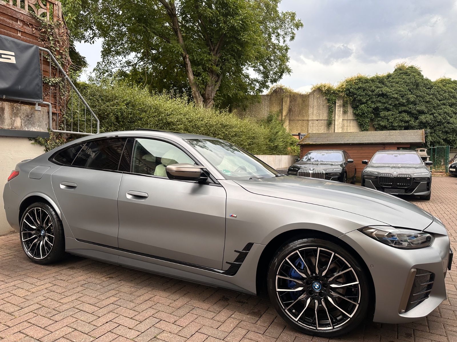 BMW i4 M50 M Sport PANO*AHK*Sitzklima*Laser*H&K*360° imagem 3