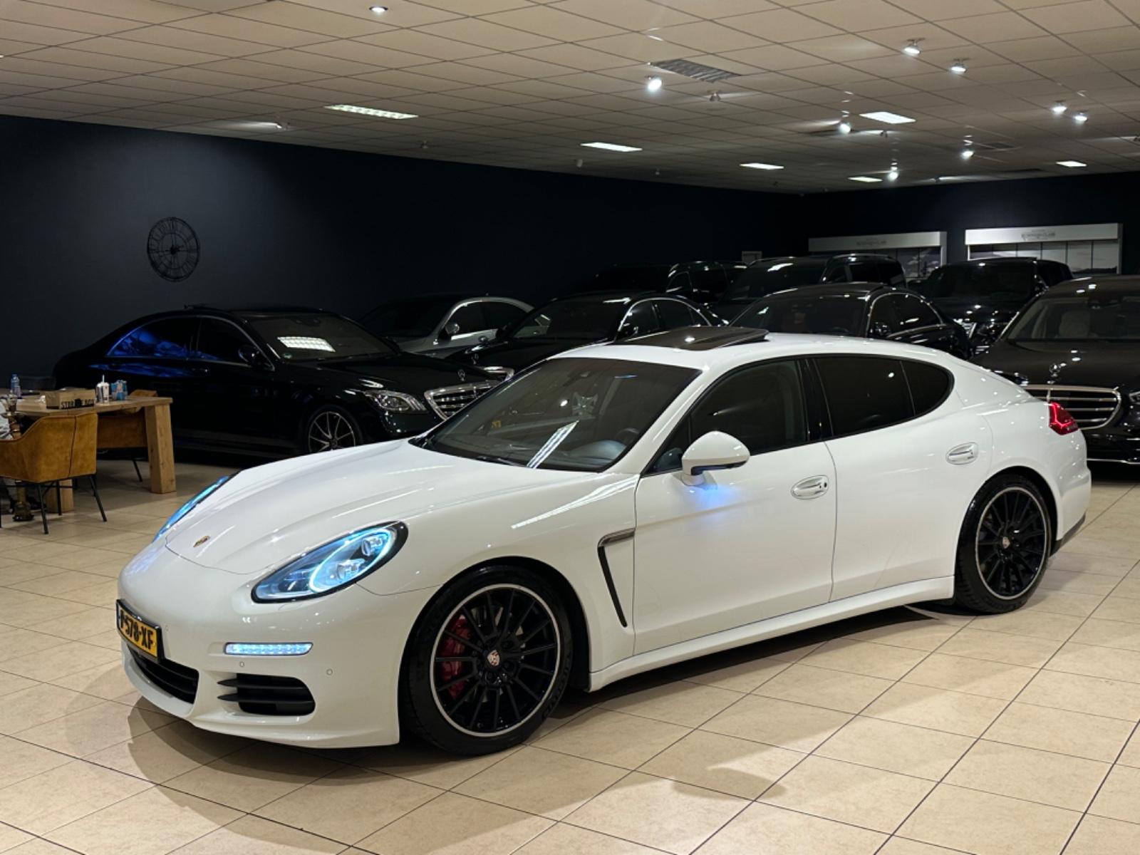 Porsche Panamera 3.0D GTS/3xTV/360/KEYLES/SOFTCLOSE/VOLL