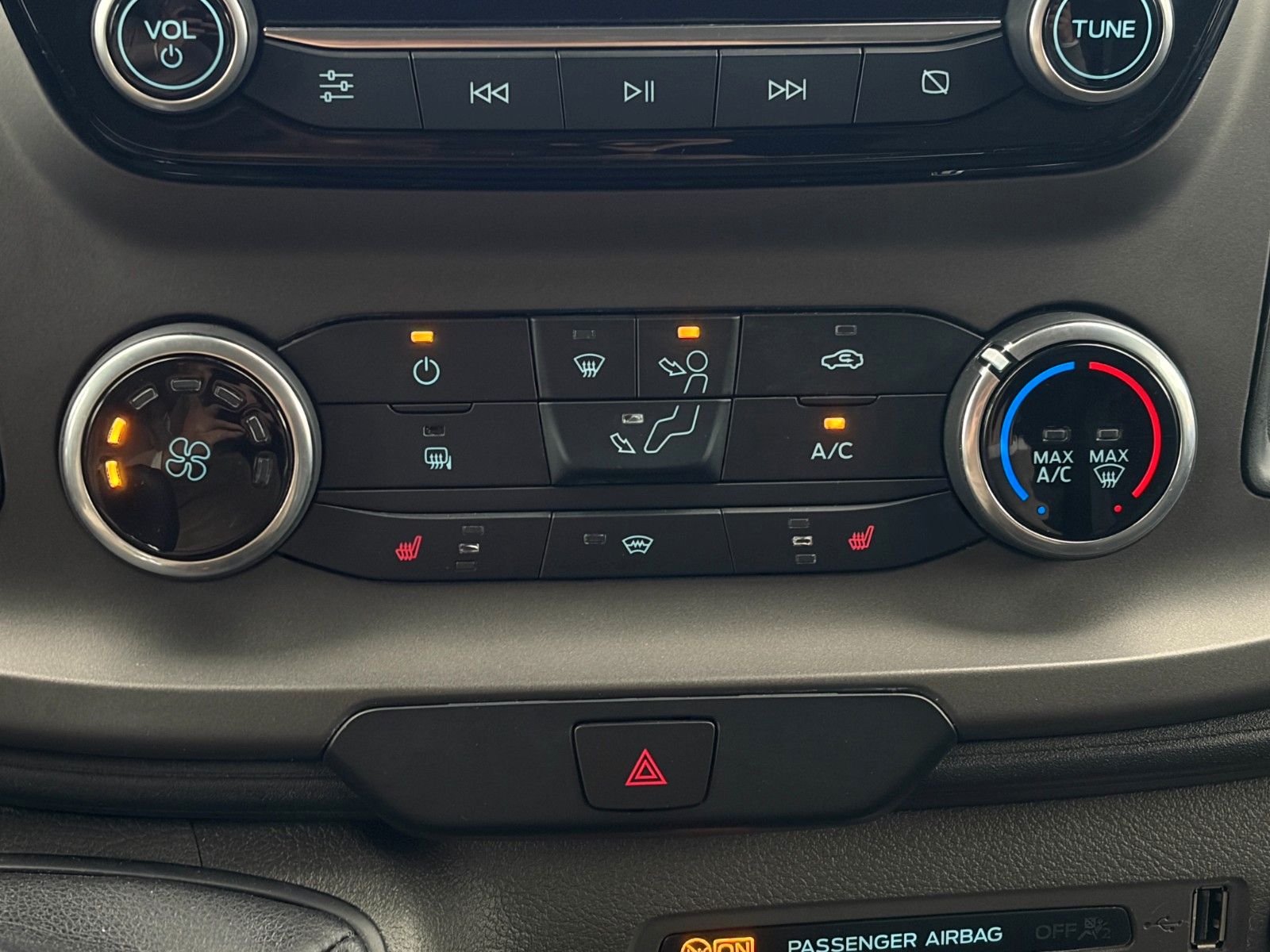 Fahrzeugabbildung Ford Transit Custom 300 L2 H1 Trend Navi Kamera Temp.
