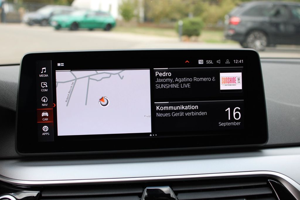 BMW 520d xDrive Touring AUT LED AHK NAVI LEDER LIVE
