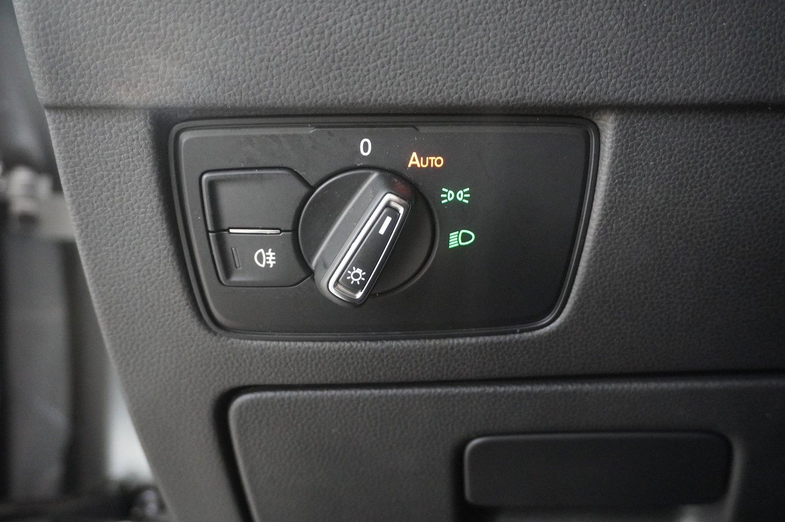 Fahrzeugabbildung Volkswagen Arteon Shooting Brake 2.0D DSG NAVI/VIRT/SH/DAB+