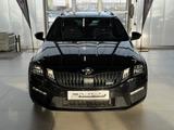 Skoda Octavia Combi 2.0 TDI RS 4x4   "ACC Park-Paket" - Behindertengerechte Skoda Octavia