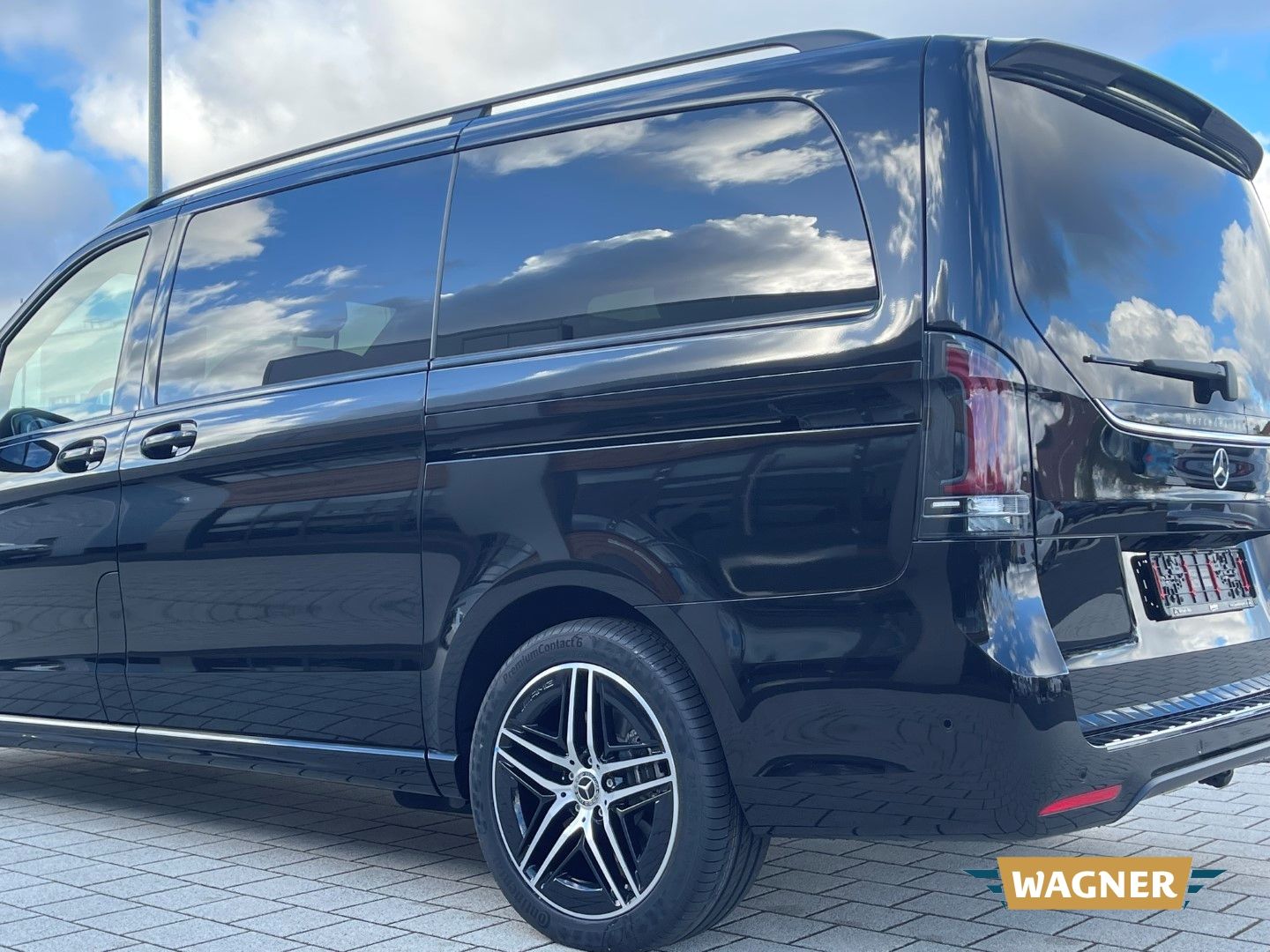 Fahrzeugabbildung Mercedes-Benz V 300 d AMG EXCLUSIVE EDITION 4MATIC lang Voll V