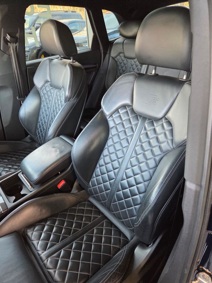 Fahrzeugabbildung Audi SQ5 3.0 TFSI quattro/Voll/Panodach/HUD/AHK