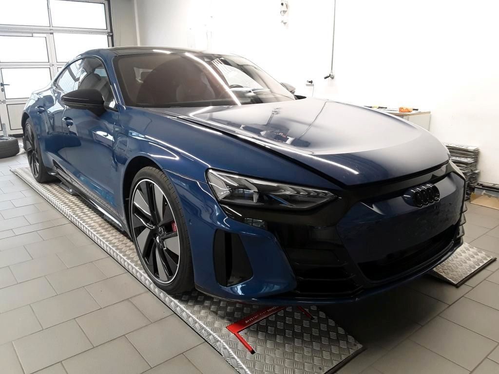 Image of Audi e-tron GT