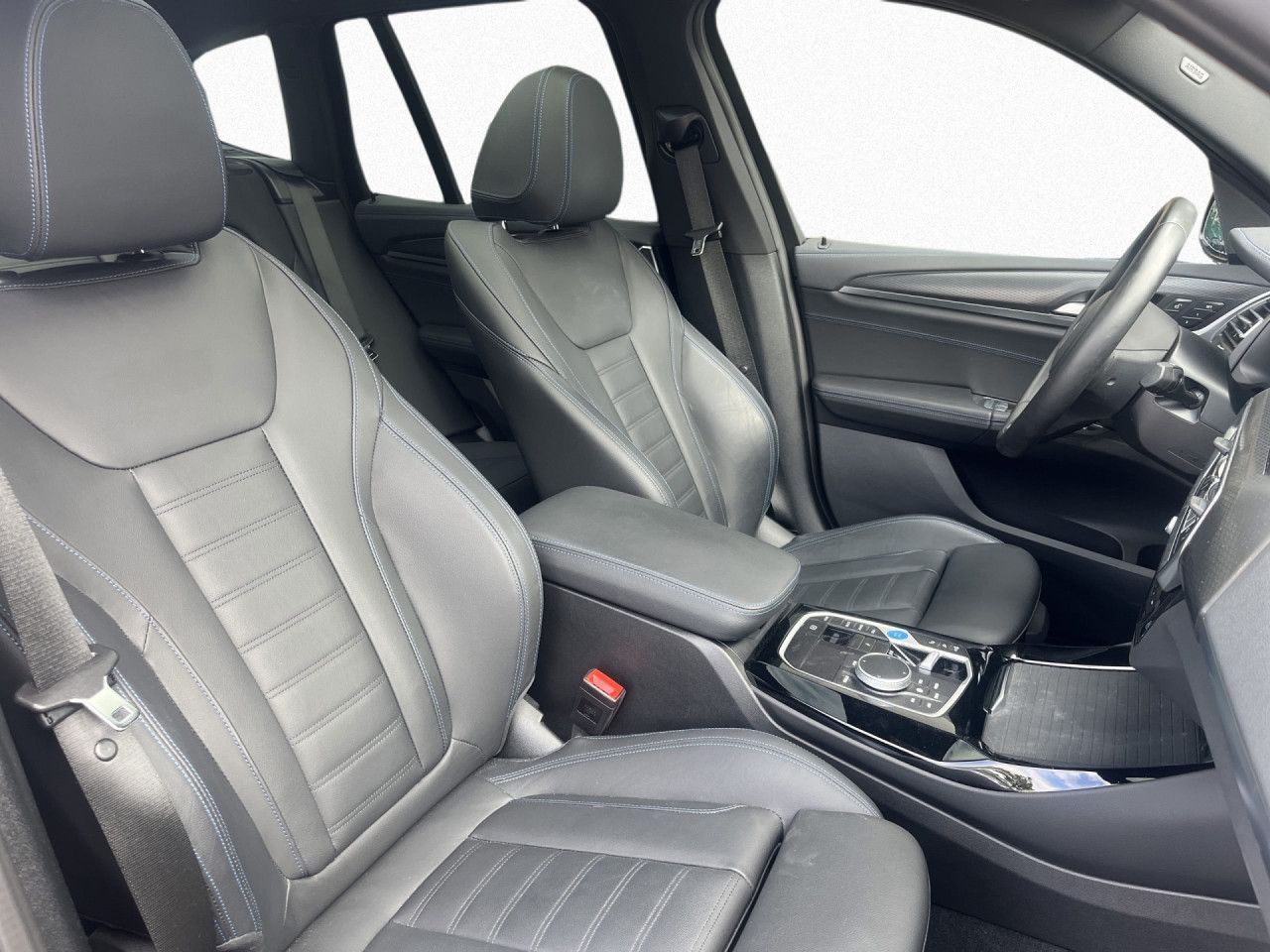 BMW iX3 - Bild 13