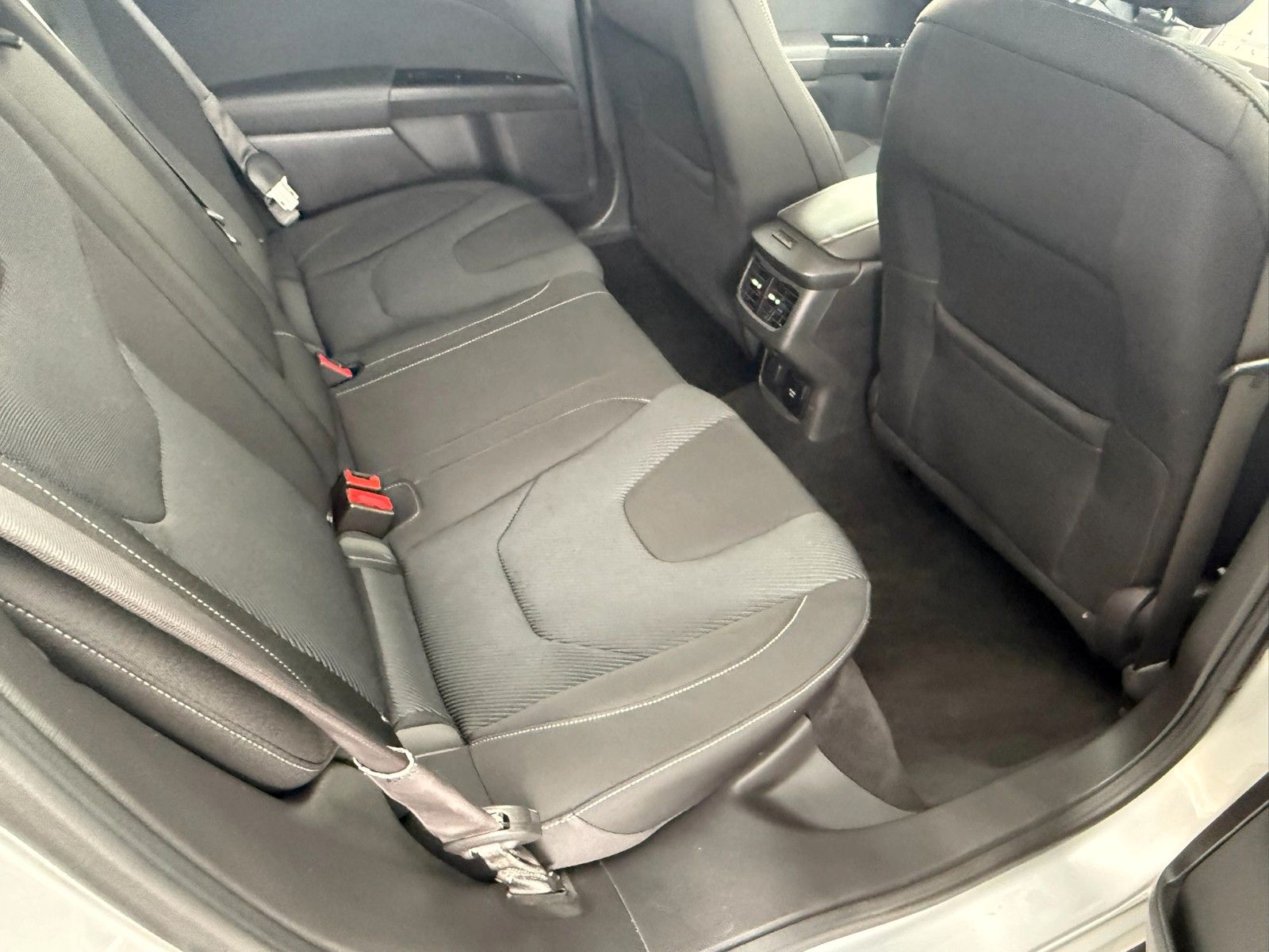 Fahrzeugabbildung Ford Mondeo Turnier Titanium