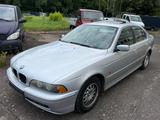 BMW 520i Sport Automatik Schiebedach - BMW 520 aus 2001: 520i