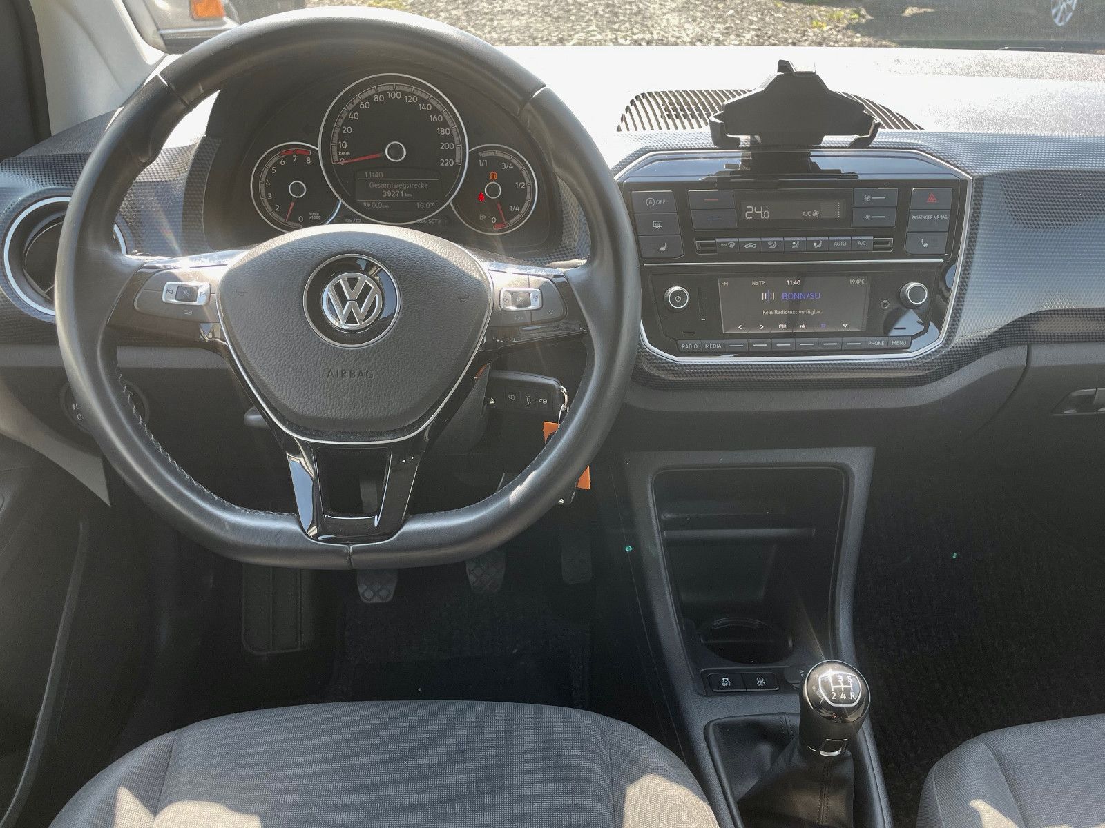 Fahrzeugabbildung Volkswagen up! move up! Klimaauto Tempomat Freisprech SHZ