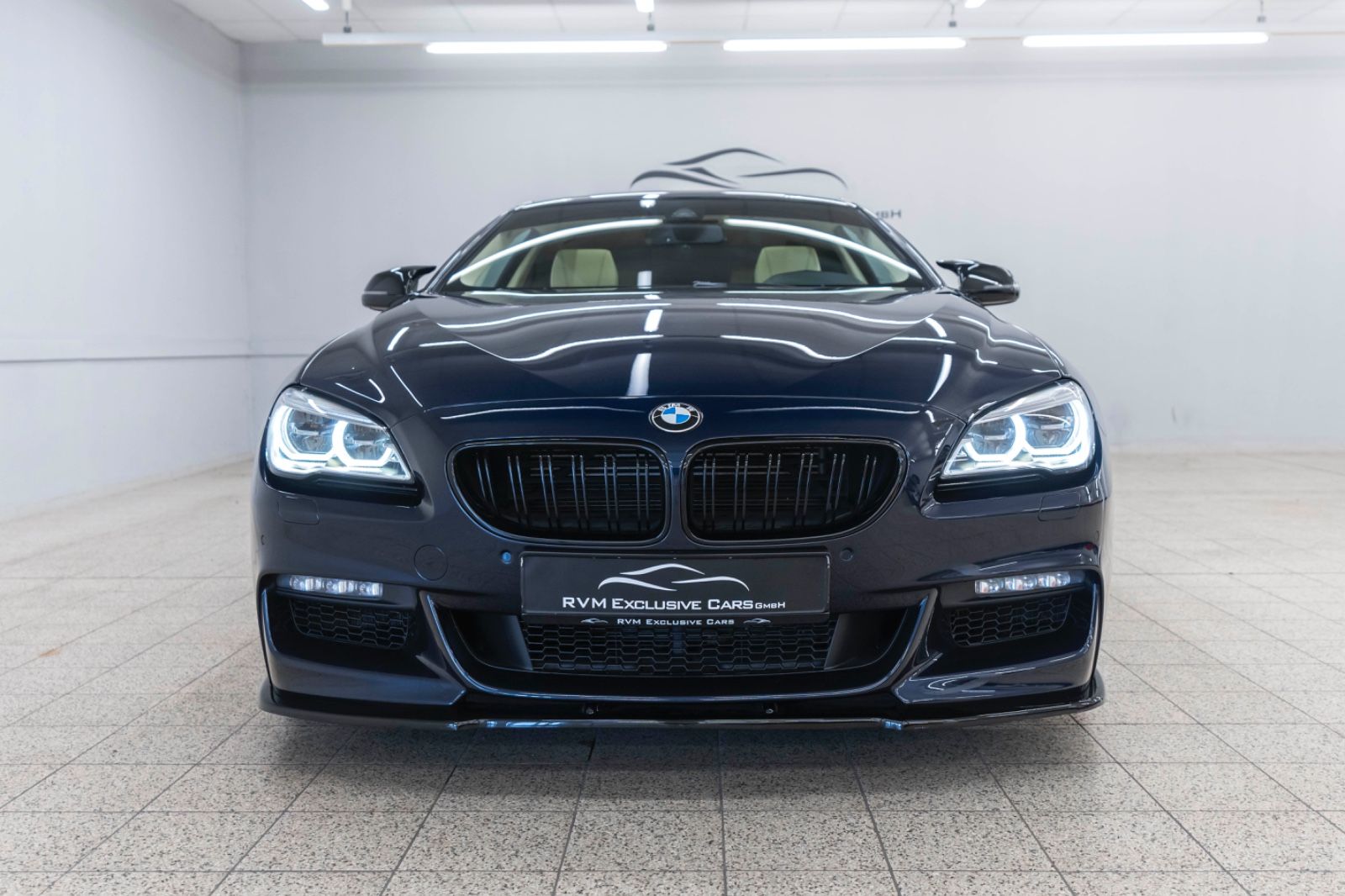 Fahrzeugabbildung BMW 650i xDrive Coupé INDIVIDUAL H&K LED KAM TOTW