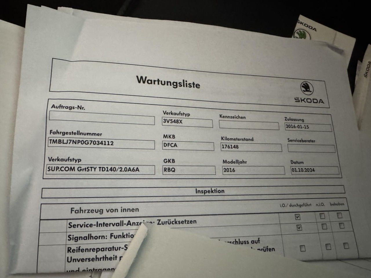 Fahrzeugabbildung SKODA Superb Combi Style 4x4 Panoramadach TDI - Euro6