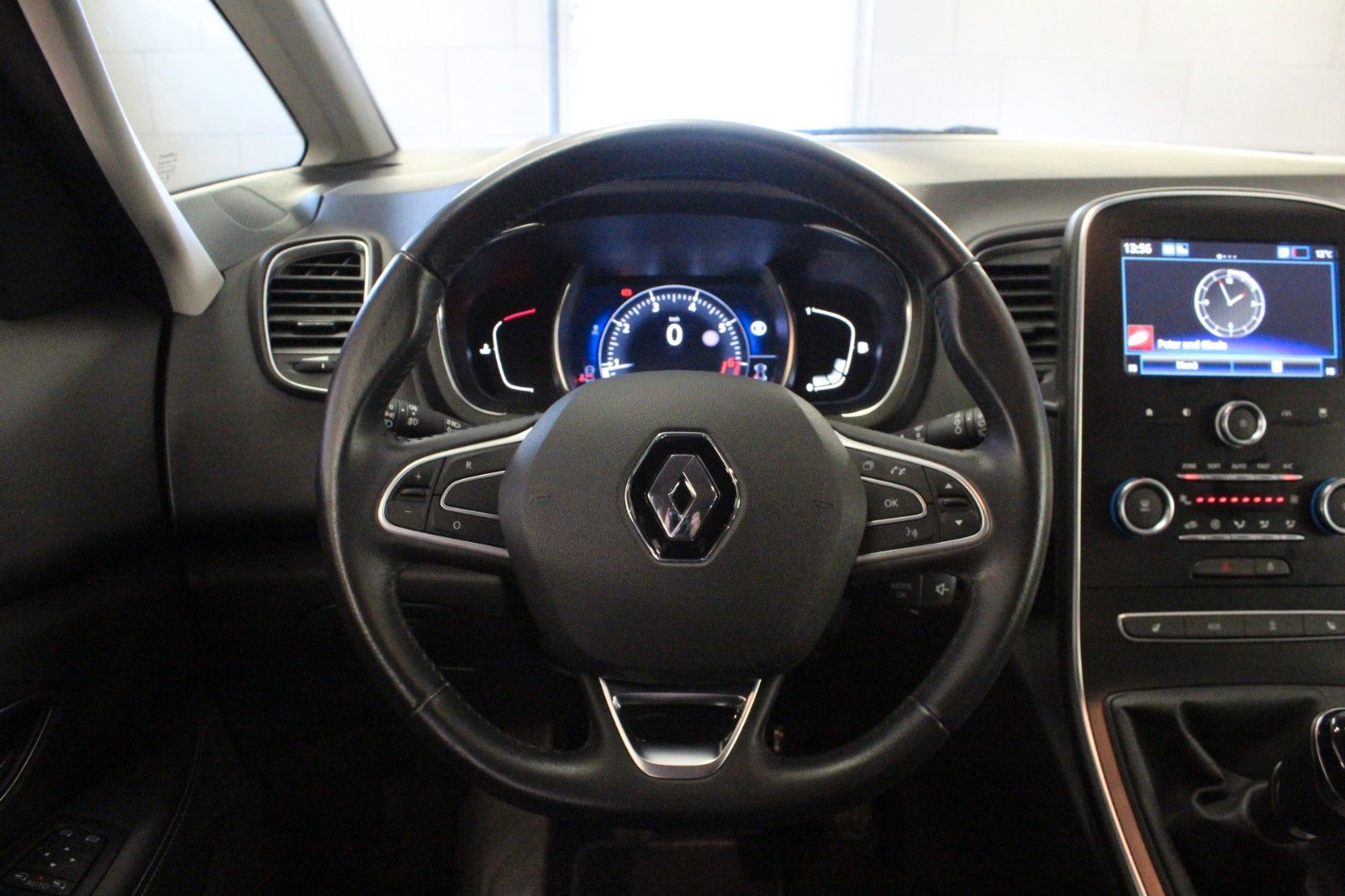 Fahrzeugabbildung Renault Scenic TCe 140Limited Edition*Sitzhzg*AHK*