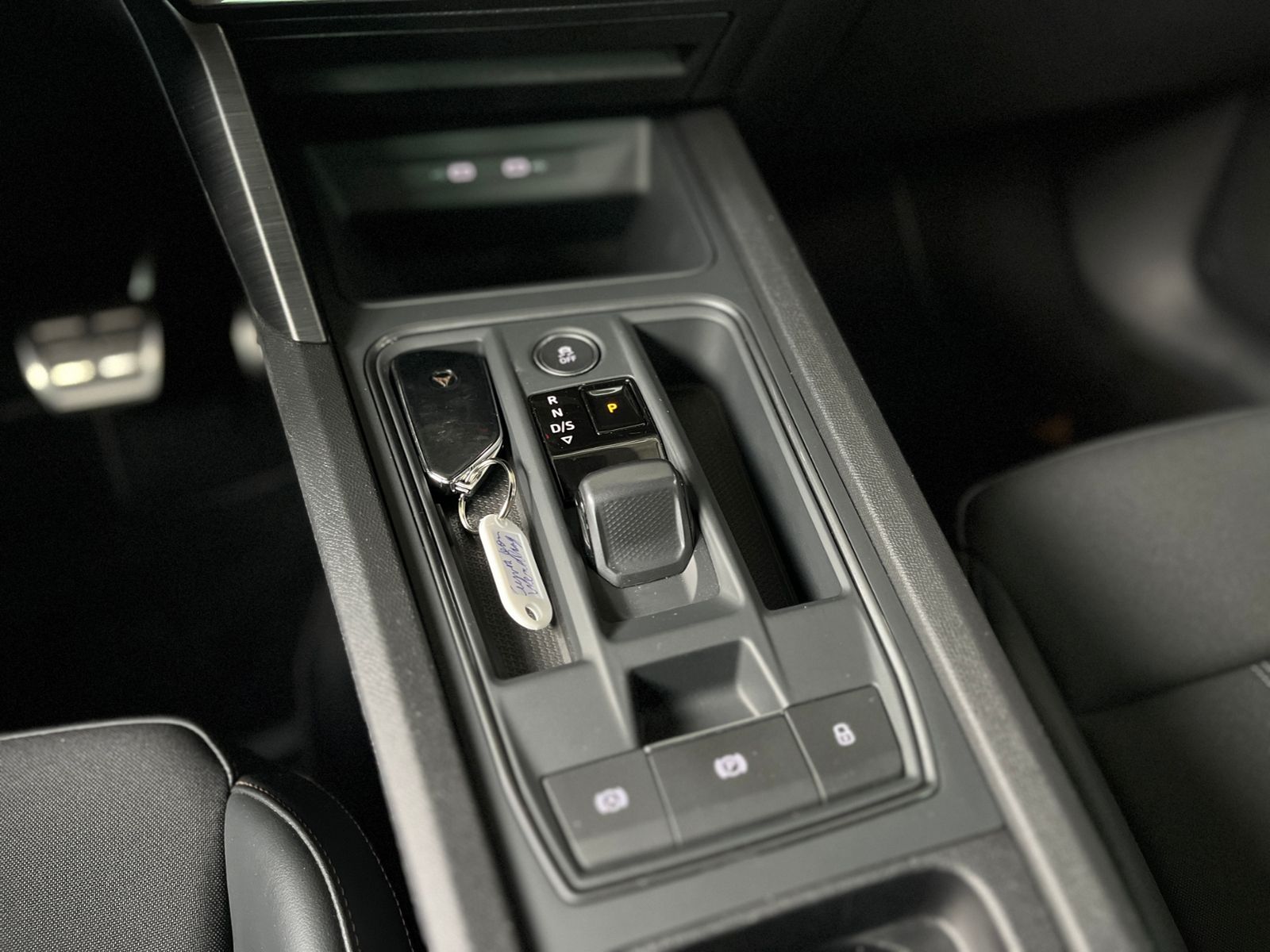 Fahrzeugabbildung CUPRA Leon Sportstourer VZ e-Hybrid RFK SHZ NAV