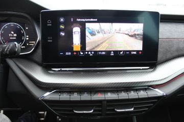 Fahrzeugabbildung SKODA Octavia Combi RS First Edition Pano ACC Memory