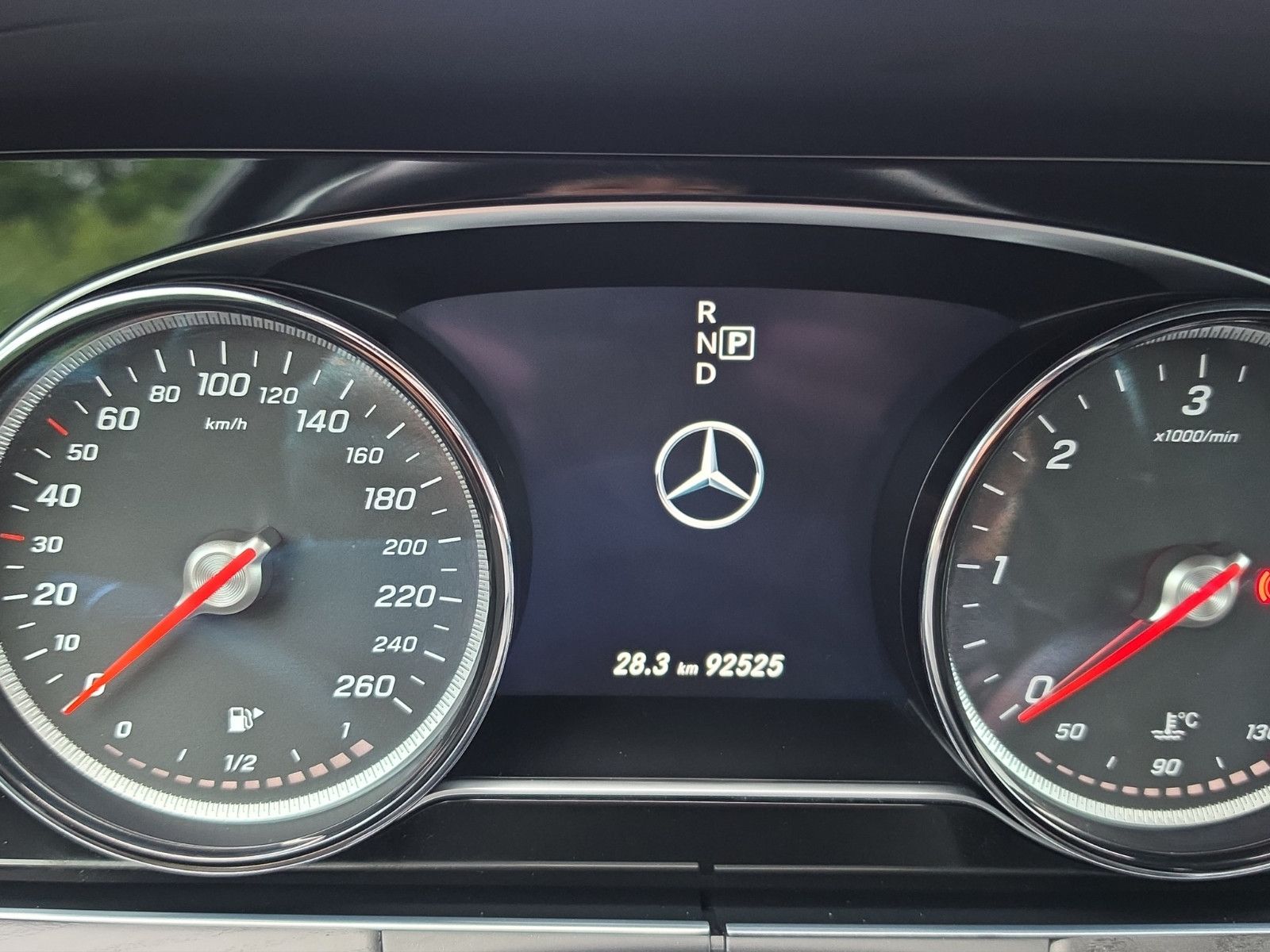 Fahrzeugabbildung Mercedes-Benz E 350 E Limousine Avantgarde Aus 1.Hand