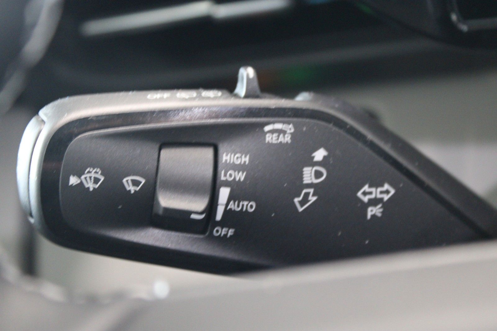 Fahrzeugabbildung Ford Explorer Ext.Range RWD 77kWh LED ACC NAVI uvm.