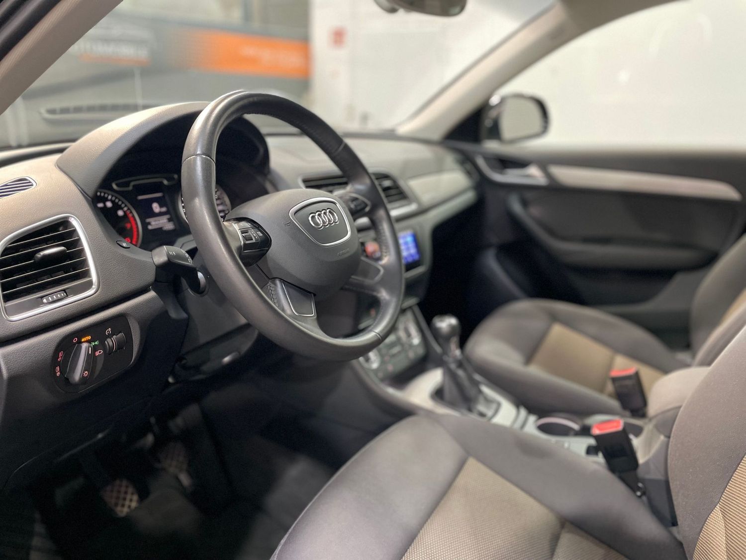 Fahrzeugabbildung Audi Q3 2.0 TFSI quattro S-Line #AHK#Xenon#Navi