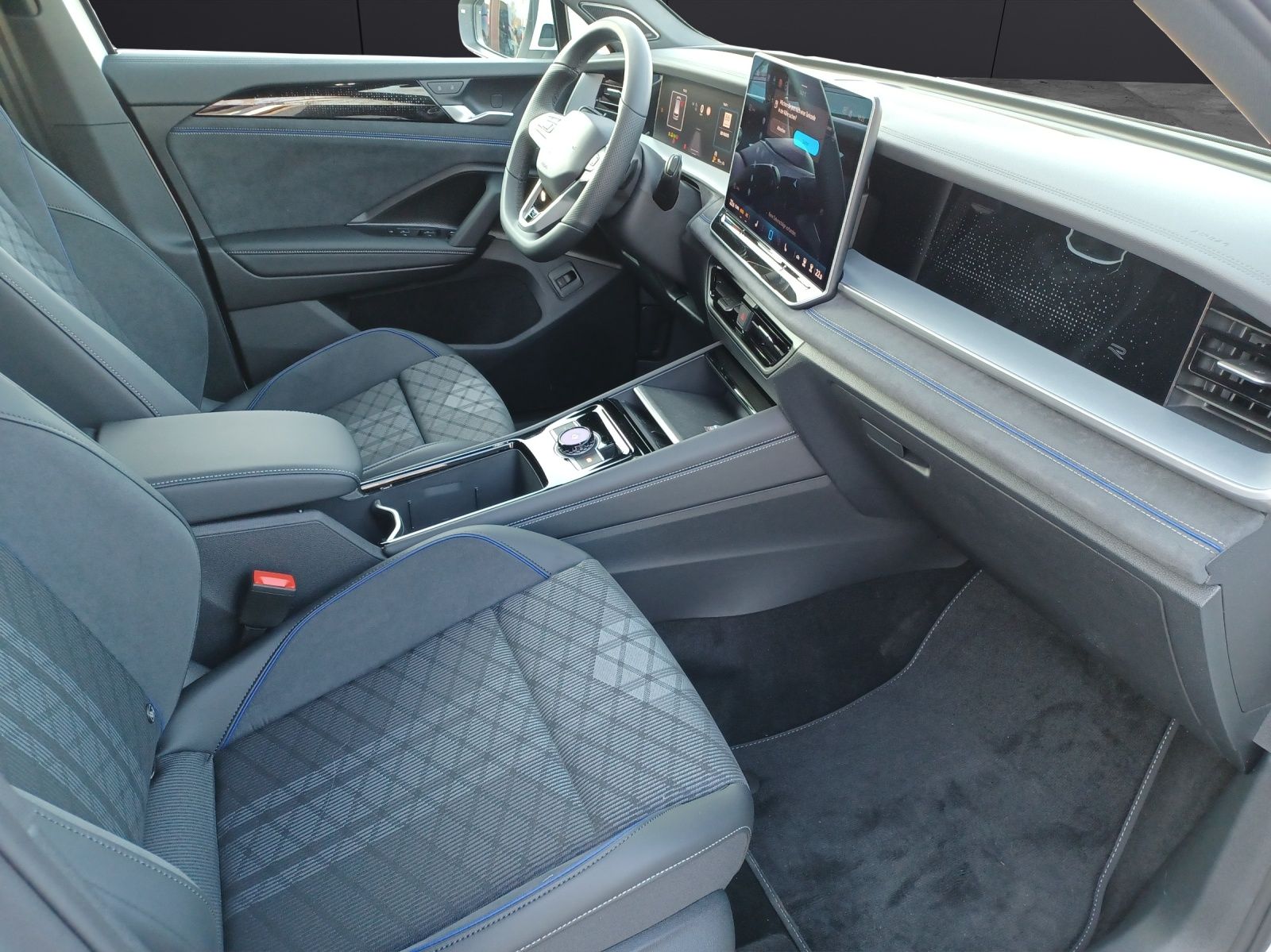 Fahrzeugabbildung Volkswagen Tayron TDI R-Line DSG 4M AHK STH