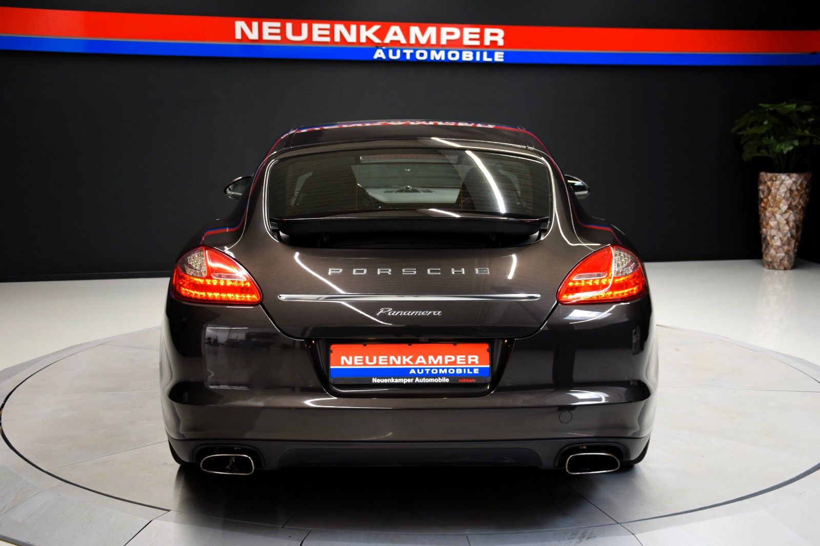 Fahrzeugabbildung Porsche Panamera Diesel ACC Bi-Xenon Kamera Sp.Chrono