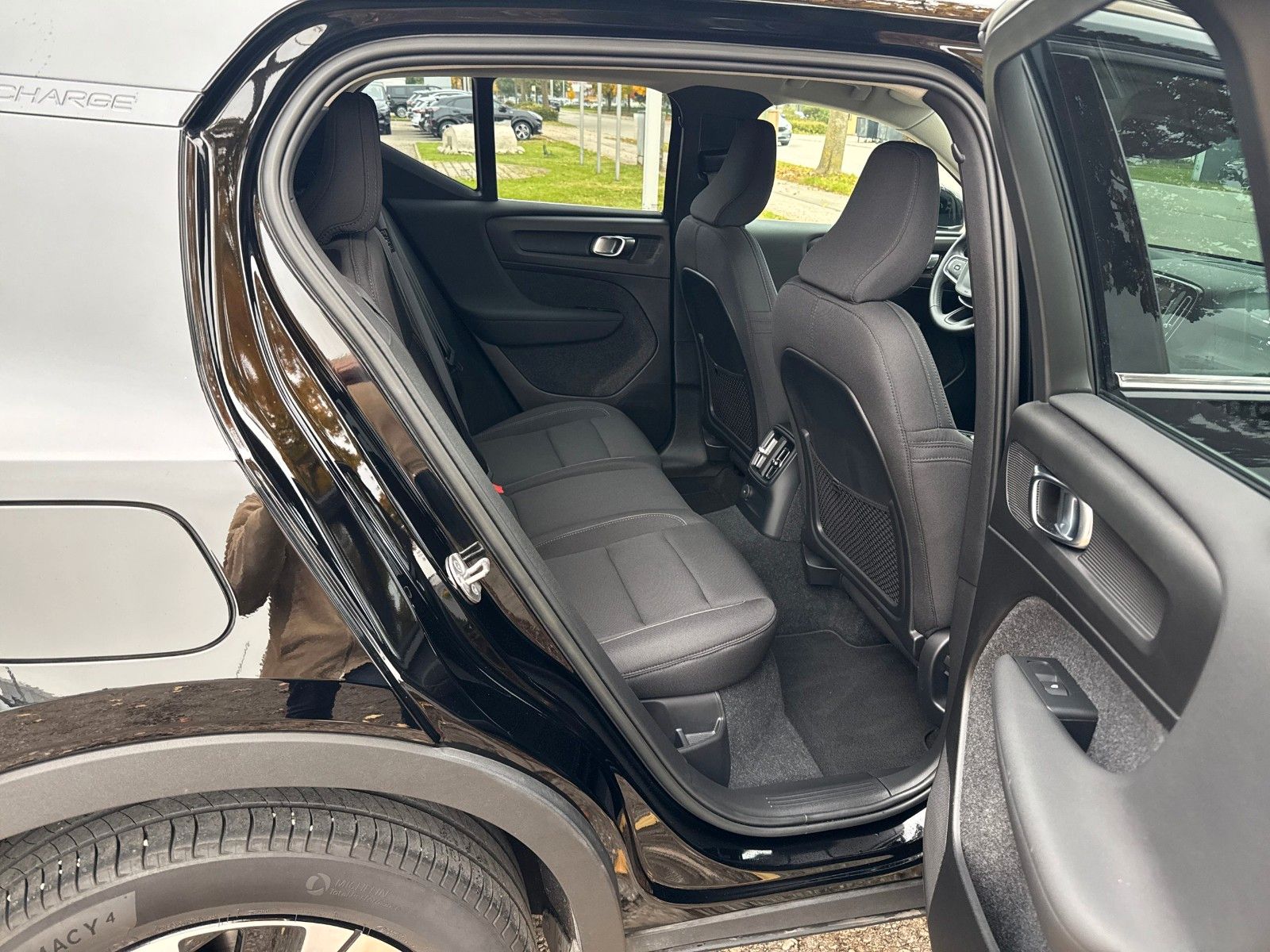 Fahrzeugabbildung Volvo XC 40 Core Recharge Plug-In, TEMPOMAT , AHK