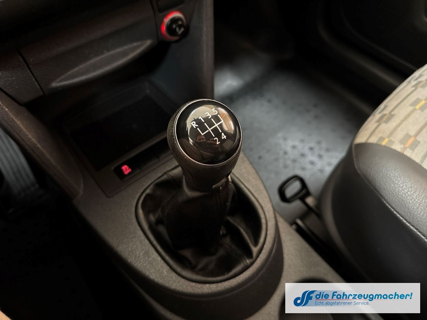 Fahrzeugabbildung Volkswagen Caddy Kasten Kombi EcoProfi el.SP Spieg. beheizb