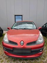 Renault Clio 1.5 CDI - Renault Clio aus 2005 mit Diesel-Antrieb