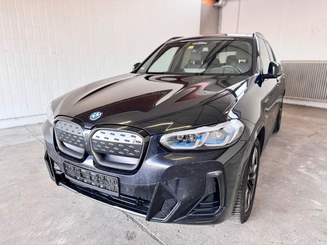 BMW iX3 Impressive UNFALL LASER°HUD°AHK°KEYLESS°360°