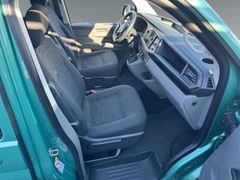 Fahrzeugabbildung Volkswagen T6.1 Caravelle Comfort DSG Rollstuhllift 8.Sitze