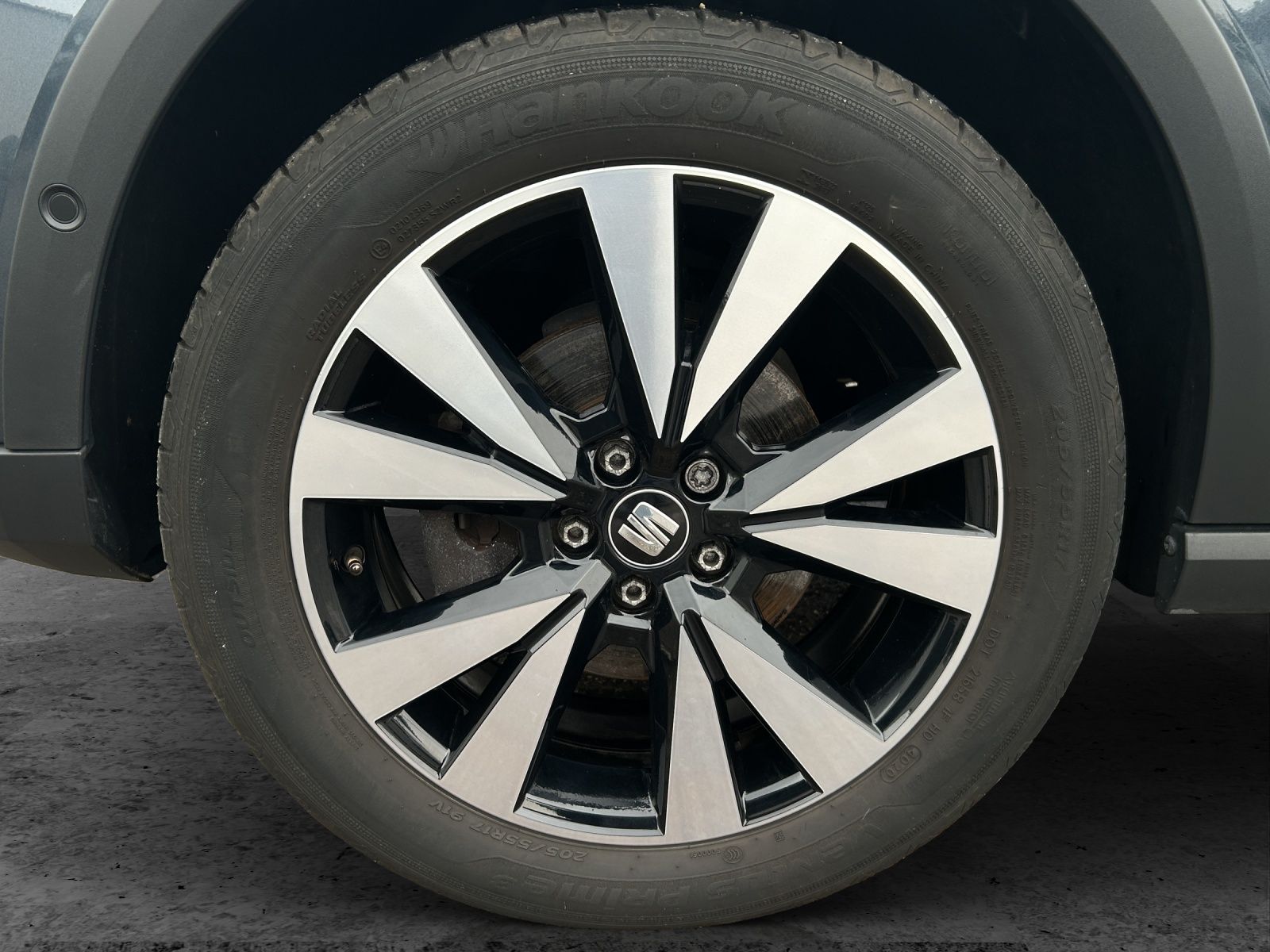 Fahrzeugabbildung SEAT Arona TSI FR DSG LED ACC AHK SH PDC Beats SeatCo