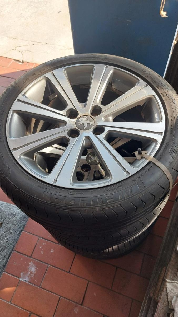 Peugeot 308 2013 — photo 7