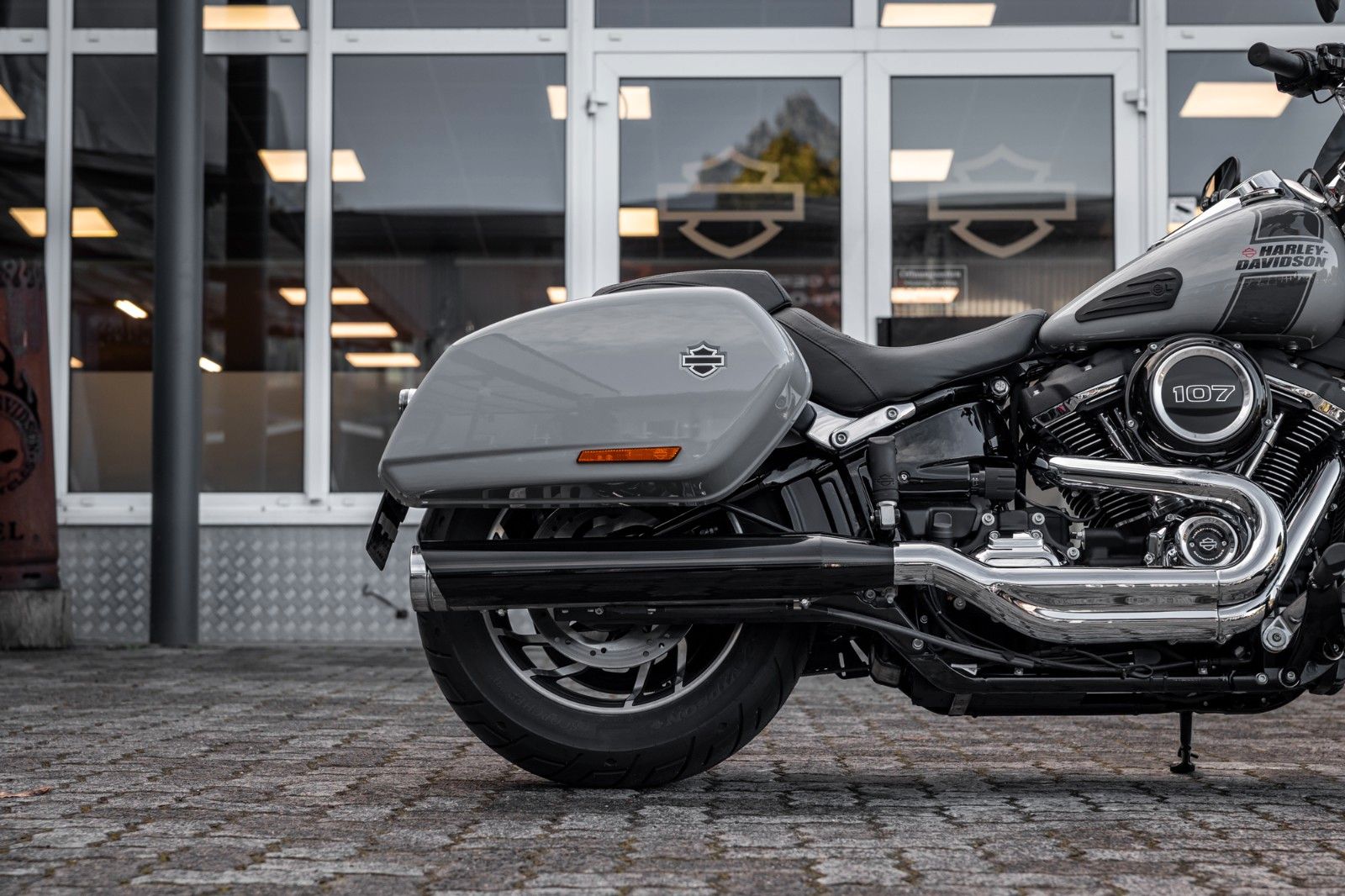 Fahrzeugabbildung Harley-Davidson FLSB Sport Glide Softail - JEKILL & HYDE