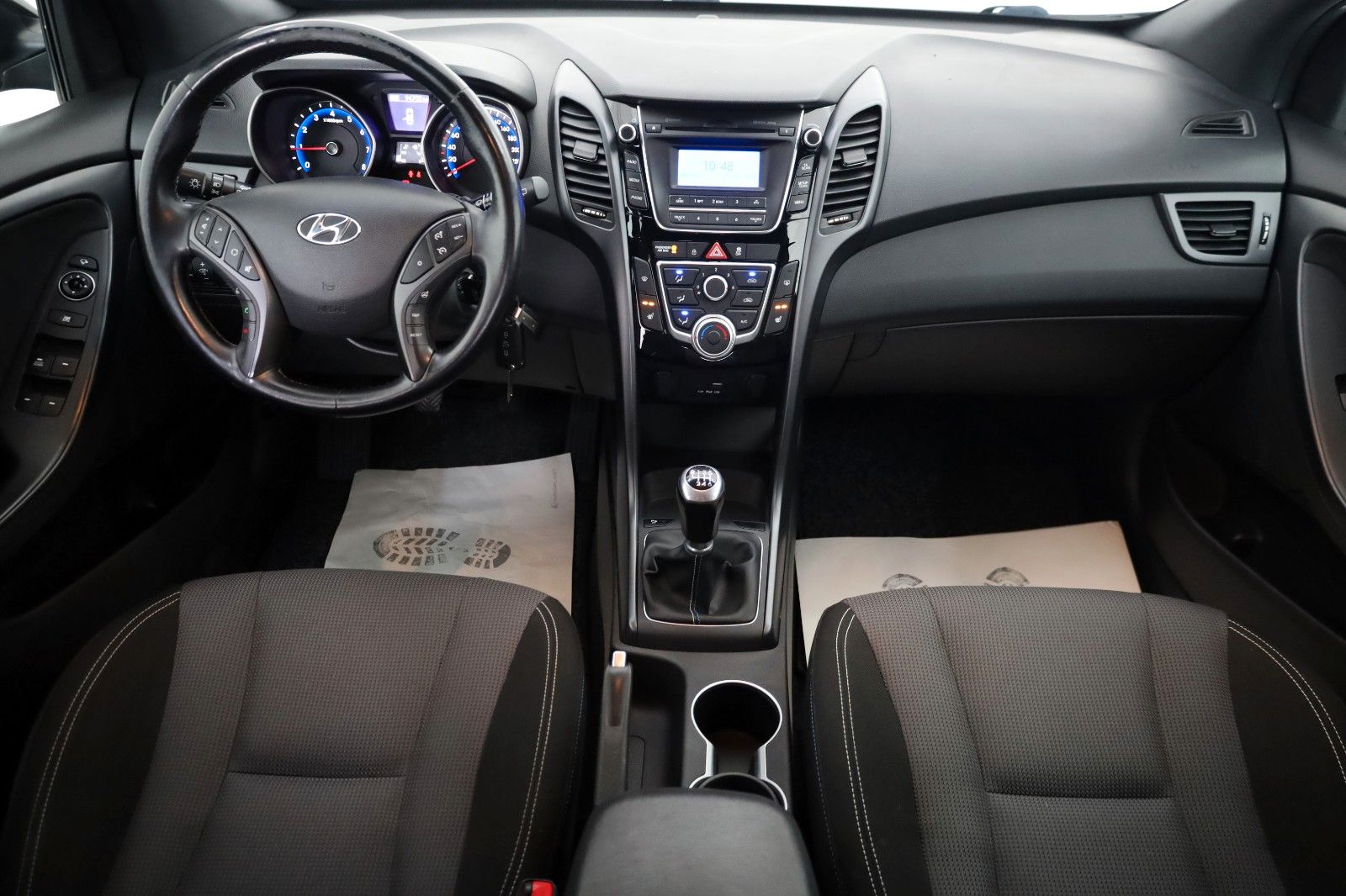 Fahrzeugabbildung Hyundai i30 blue Passion SH,PDC,8 fach bereift