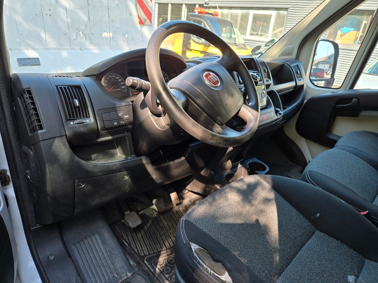 Fahrzeugabbildung Fiat Ducato Kasten 30 130 L1H1 RS: 3000 mm