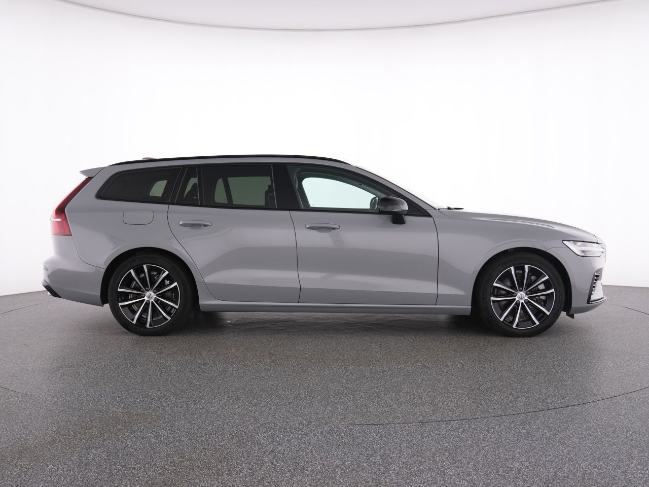 Volvo V60 T8 Recharge Plus Dark+AHK+WINTERPAK+LM18 foto 12