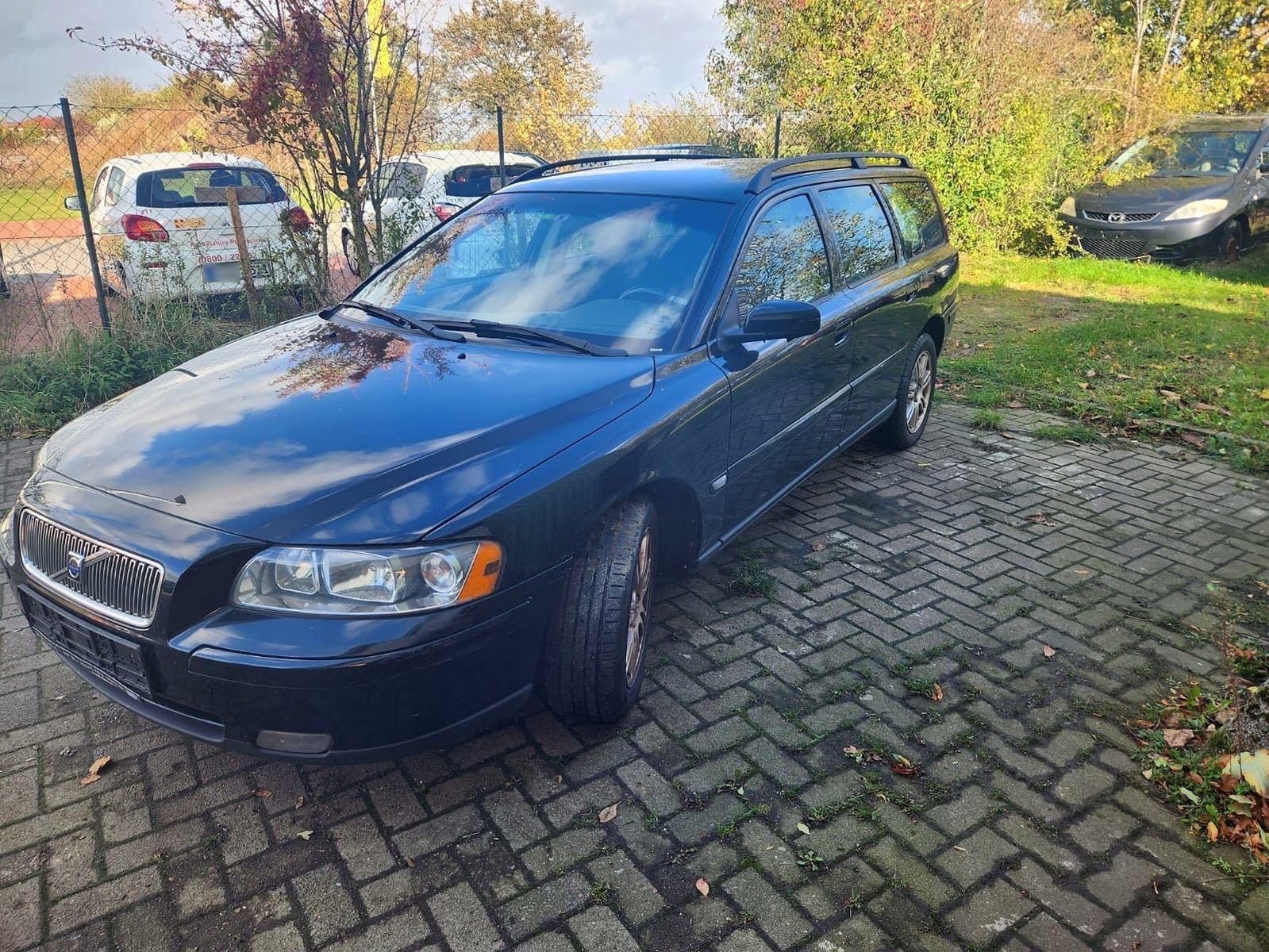 Volvo V70 2006 — салон