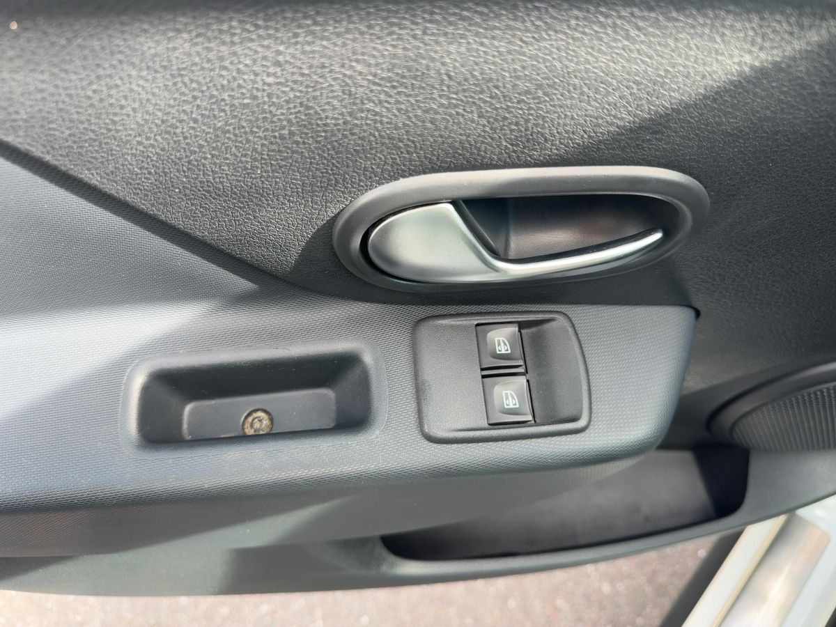 Fahrzeugabbildung Dacia Sandero Stepway Essential TCe 90