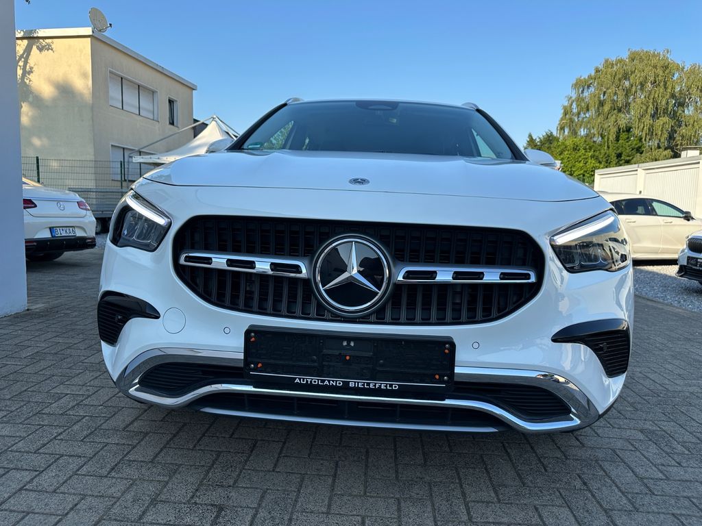 Mercedes-Benz GLA 180 — fotografia 2