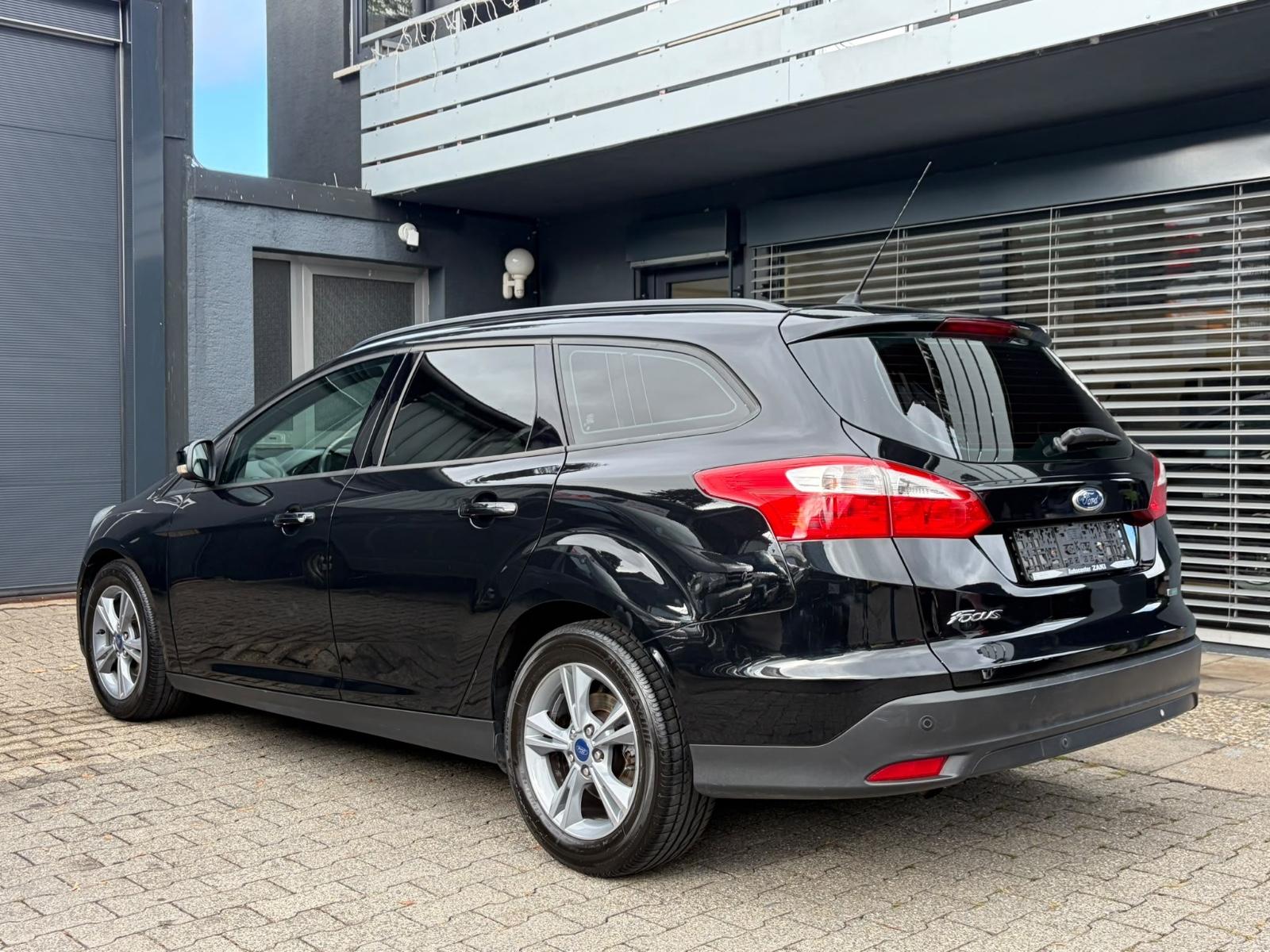 Ford Focus 2014 — photo 5