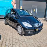 Mercedes-Benz A 160 SERVICE UND TÜV NEU - Mercedes-Benz A 160 Gebrauchtwagen in Stuttgart