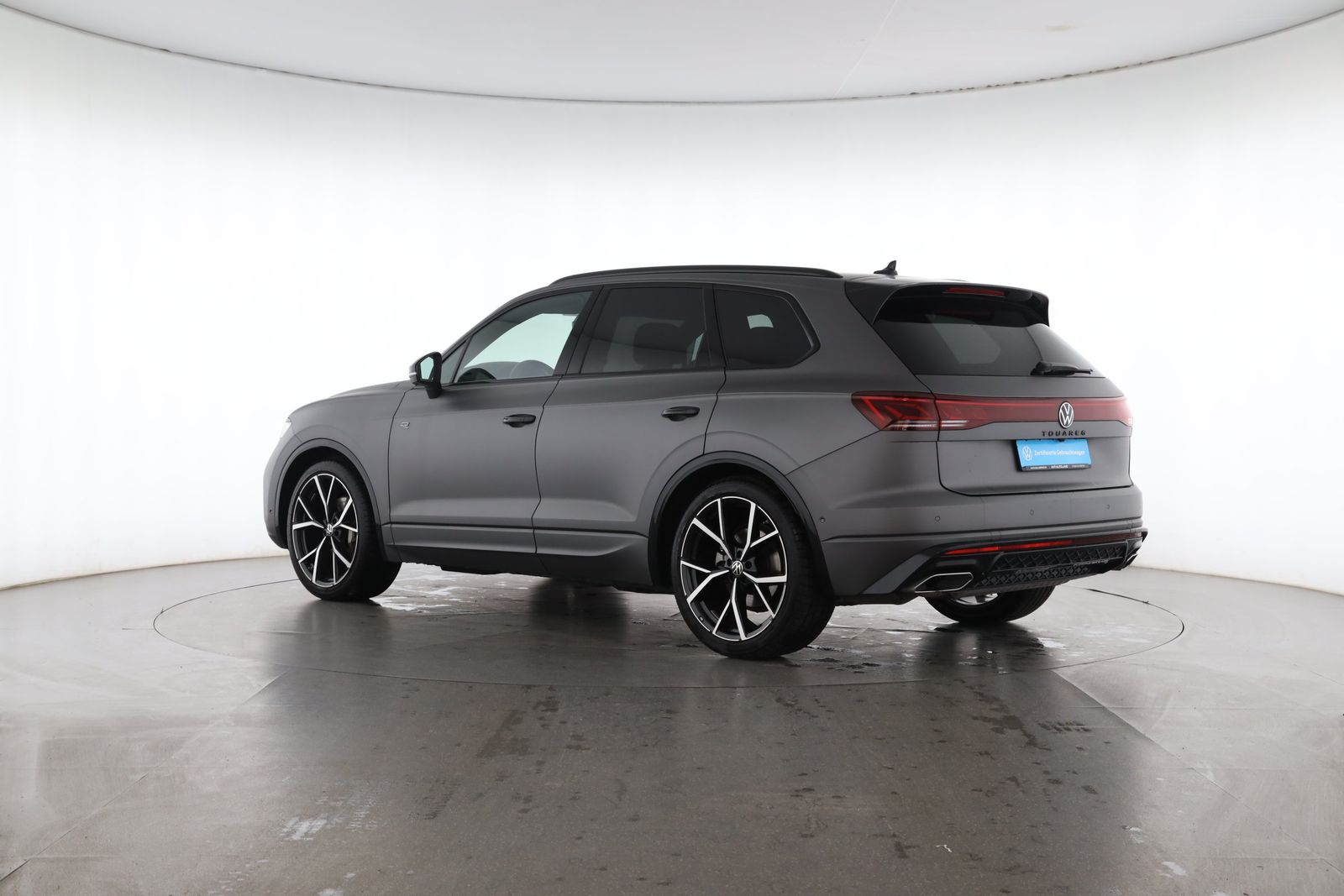 Volkswagen Touareg 3.0 TDI 4MOTION R-Line BLACK STYLE AHK foto 4