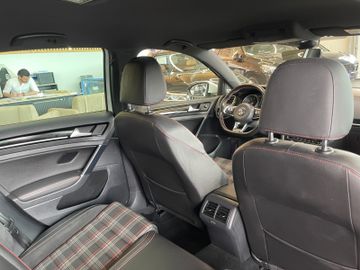 Volkswagen Golf VII Lim. GTI Performance BMT *ACC*BI-XENON*