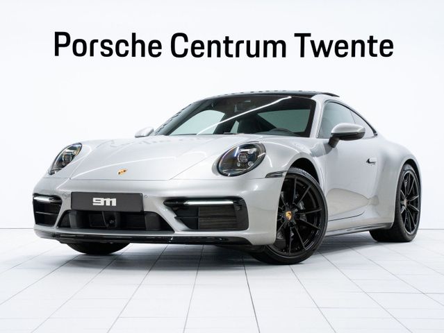 PORSCHE 992 Carrera 4