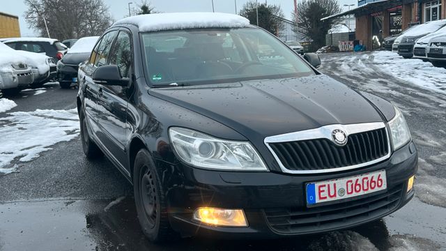 Skoda Limousine 2.0 TDI DSG Elegance Navigation Leder