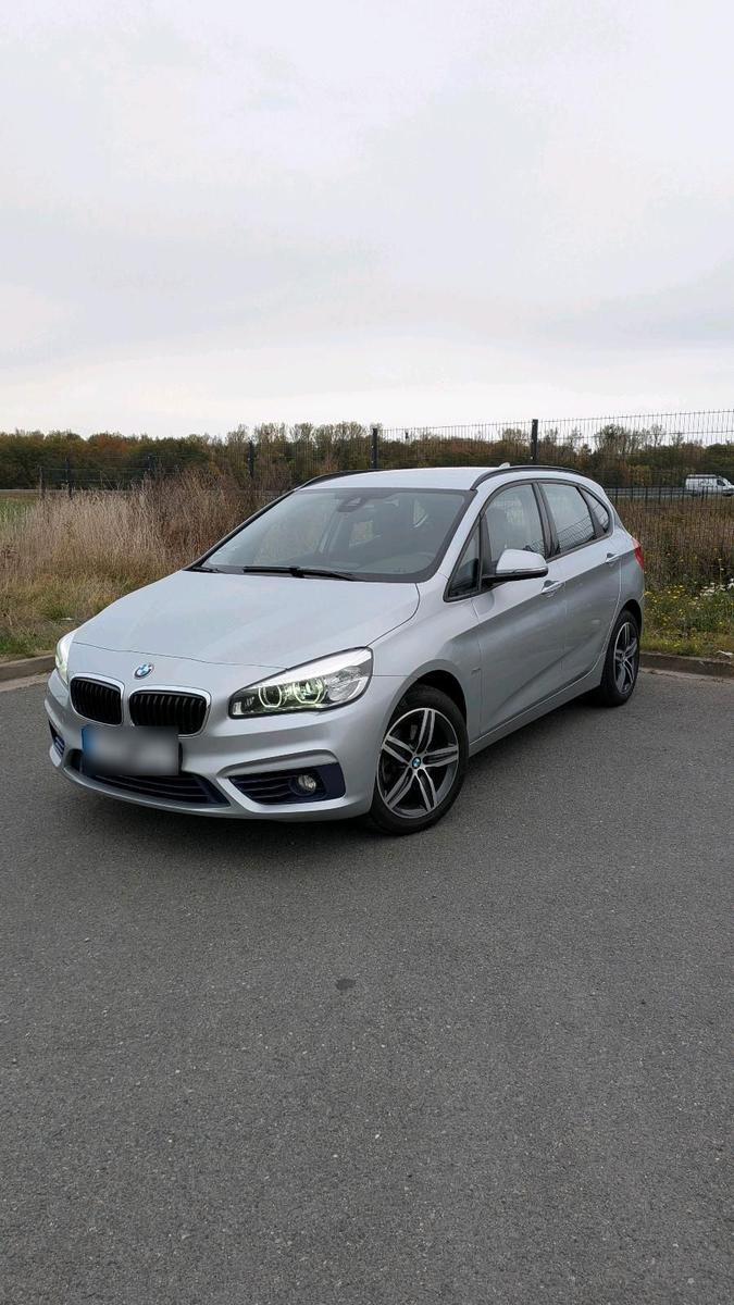BMW 218