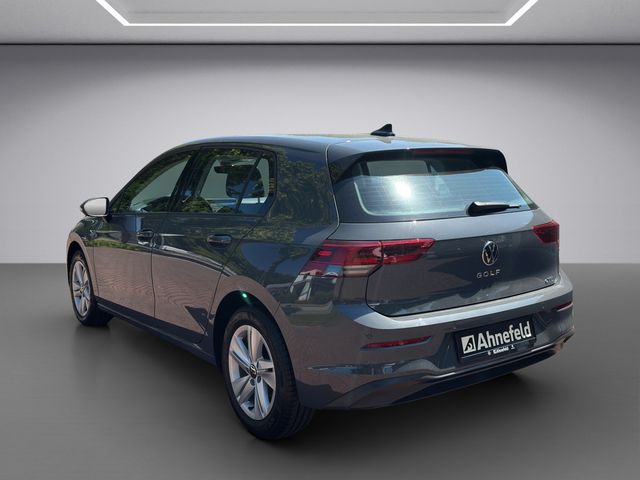 Golf VIII 1.5 eTSI Life DSG PDC SHZ ACC LED