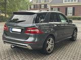 Mercedes-Benz ML 350 BlueTEC 4MATIC - MB-Scheckheft + HU + AMG