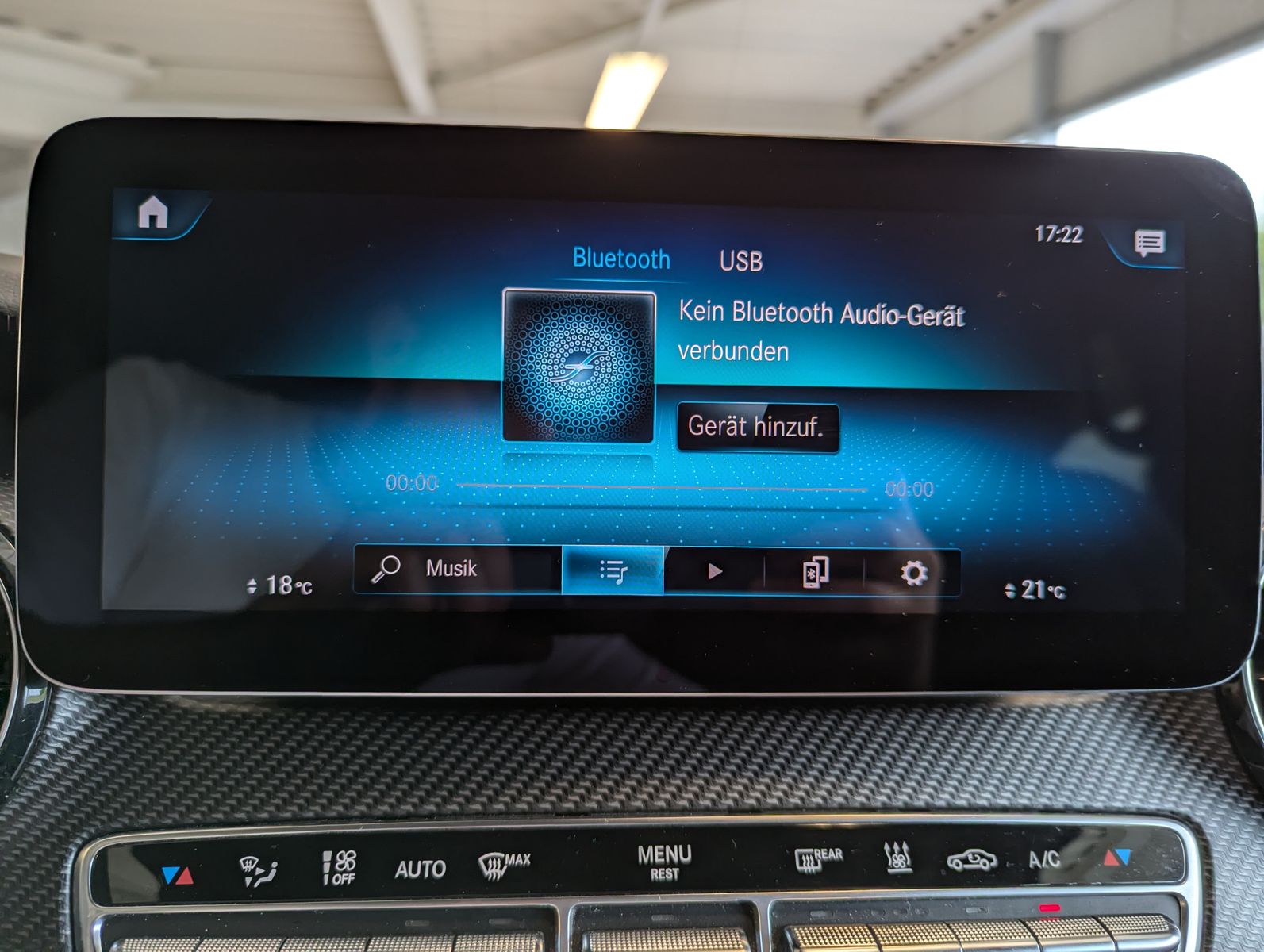 MERCEDES-BENZ V 220 d AMG EDITION lang Burmester ACC AHK StHz - Image 25
